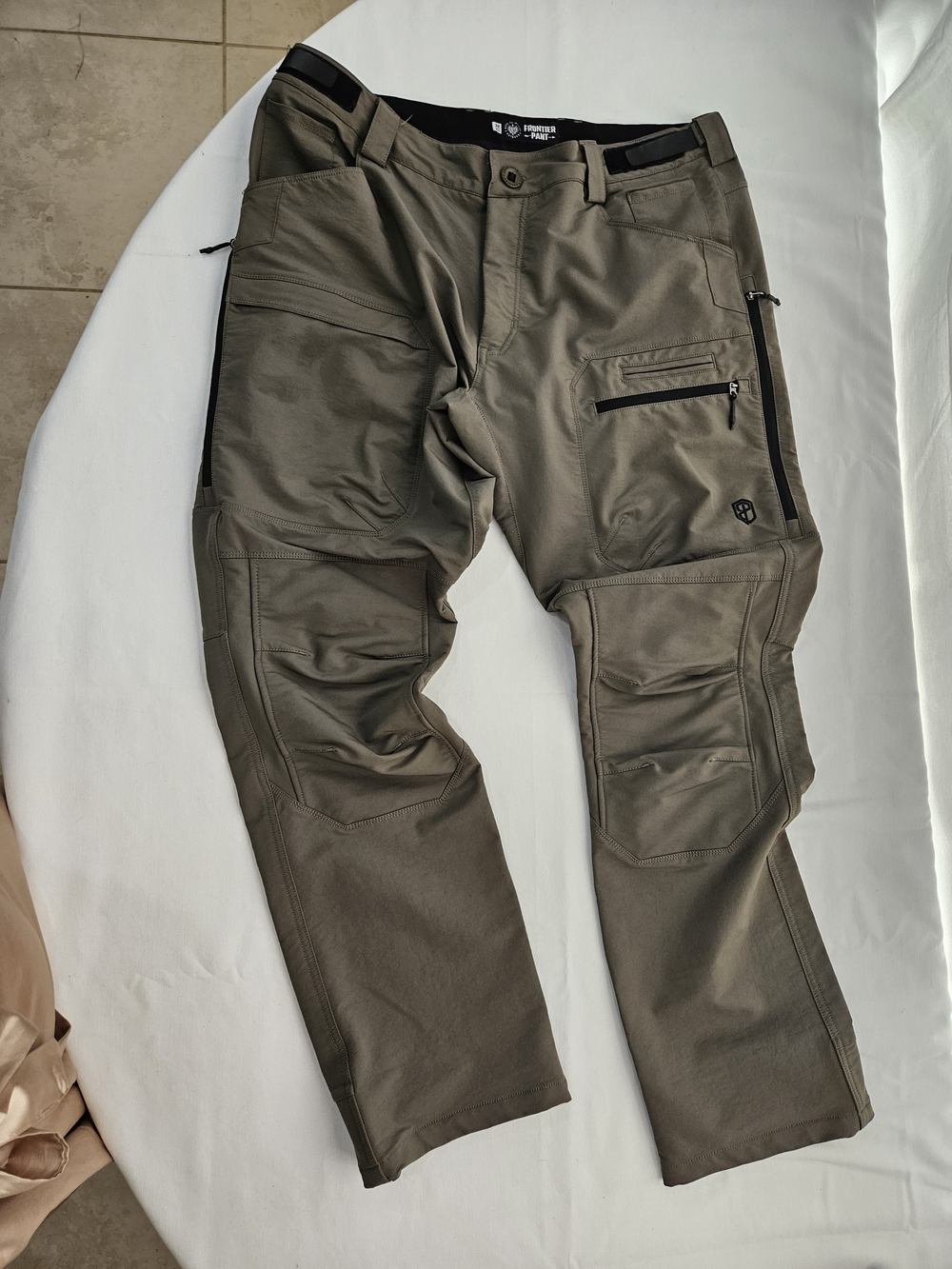 Born Primitive Tactical Cargo Pants in Olive Green